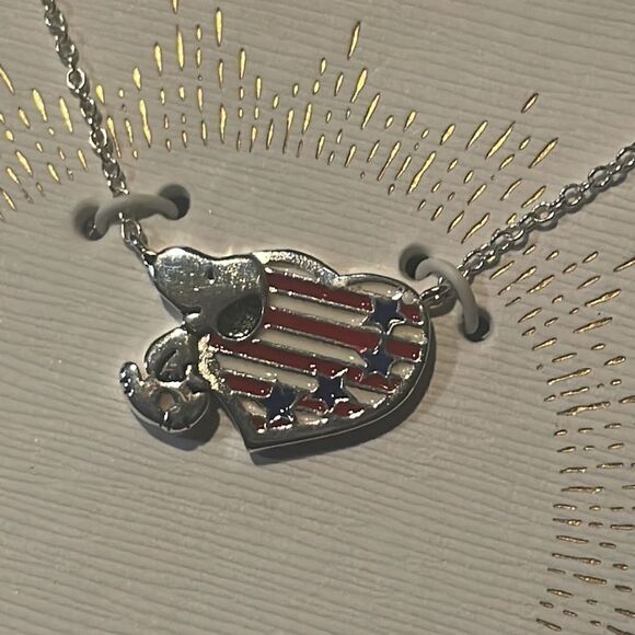 Peanuts patriotic necklace - Picture 2 of 5
